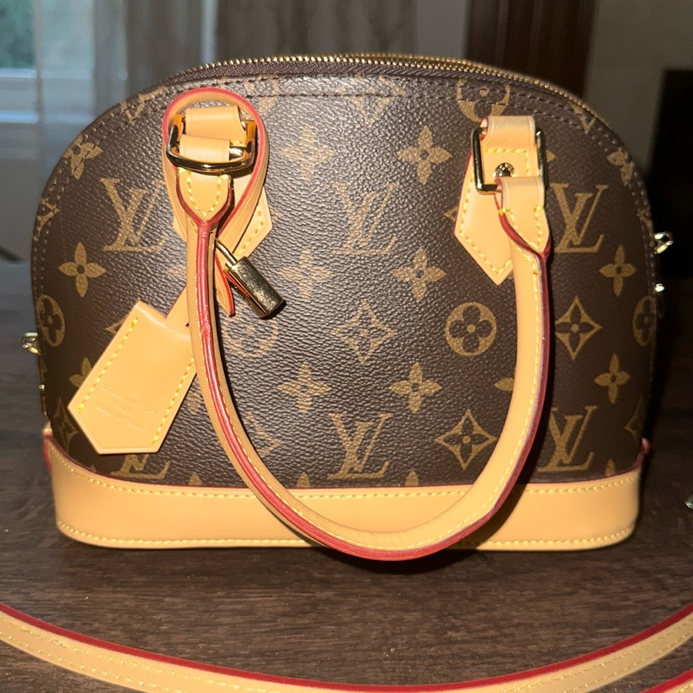 Louis Vuitton Alma tote